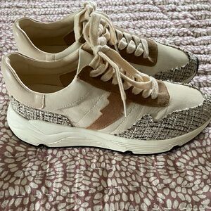 Oasis Society sneakers size 9